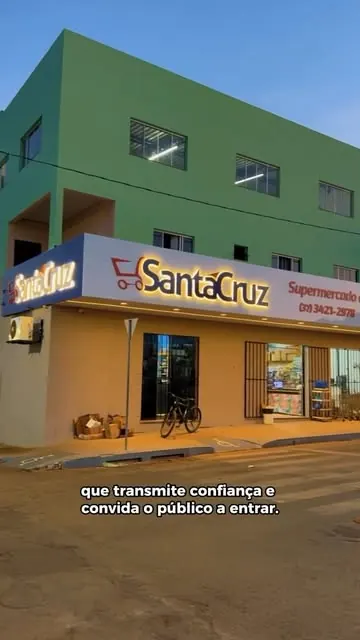 Santa Cruz — Identificação comercial na entrada da loja