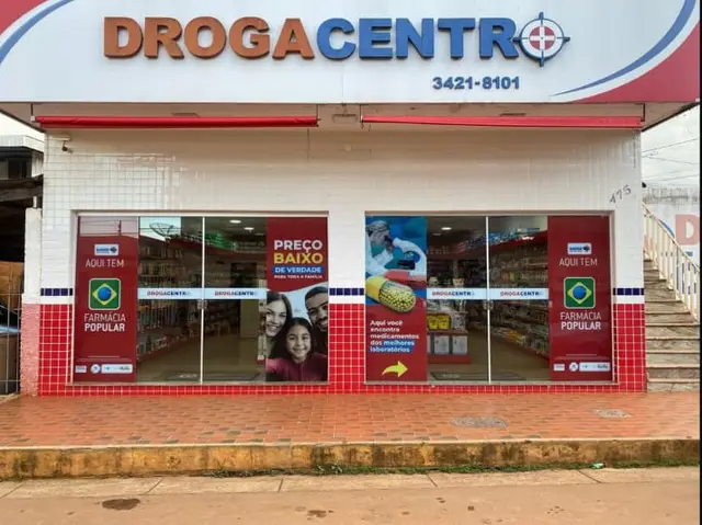 Drogacentro — Comunicação visual nas vitrines