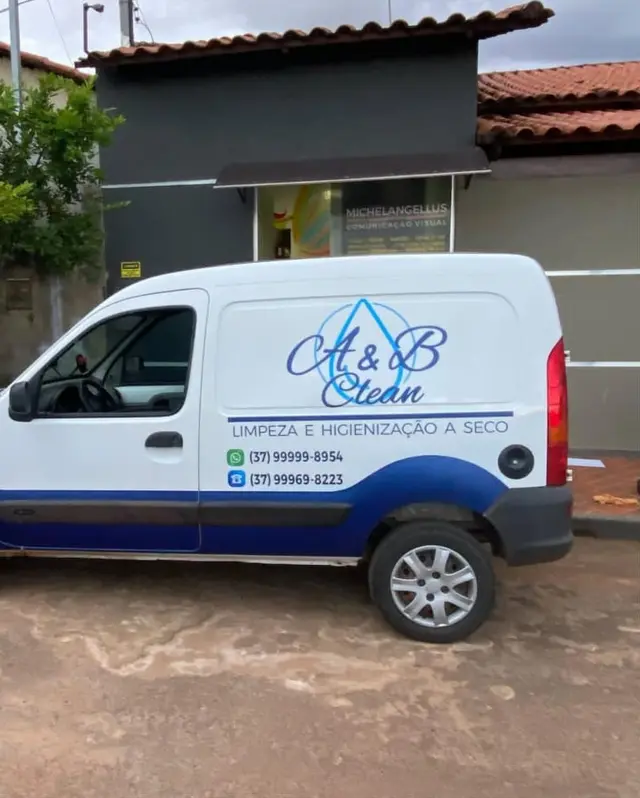 A&B Clean — Identidade aplicada ao utilitário