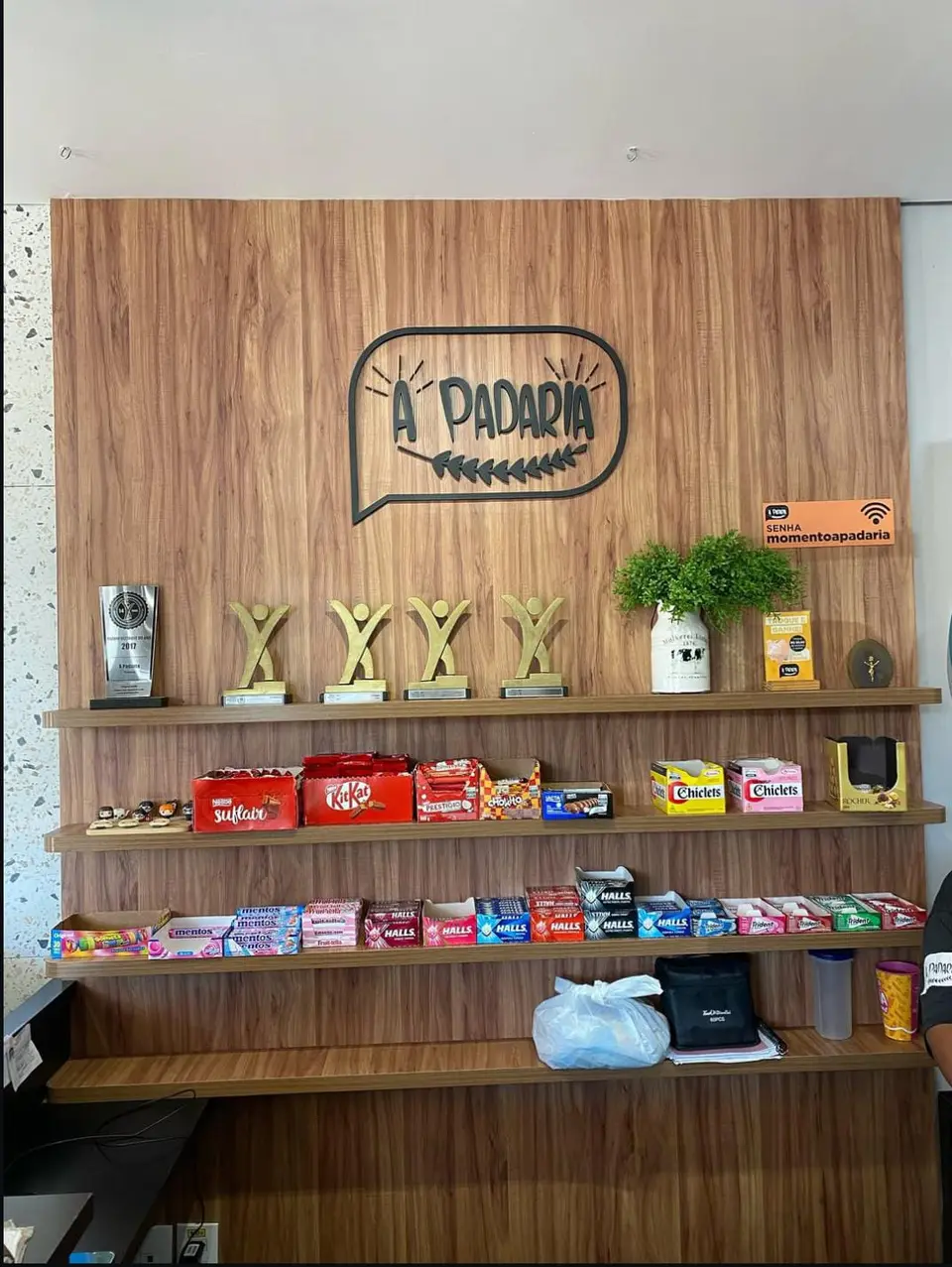 À Padaria — Marca aplicada em diferentes superfícies