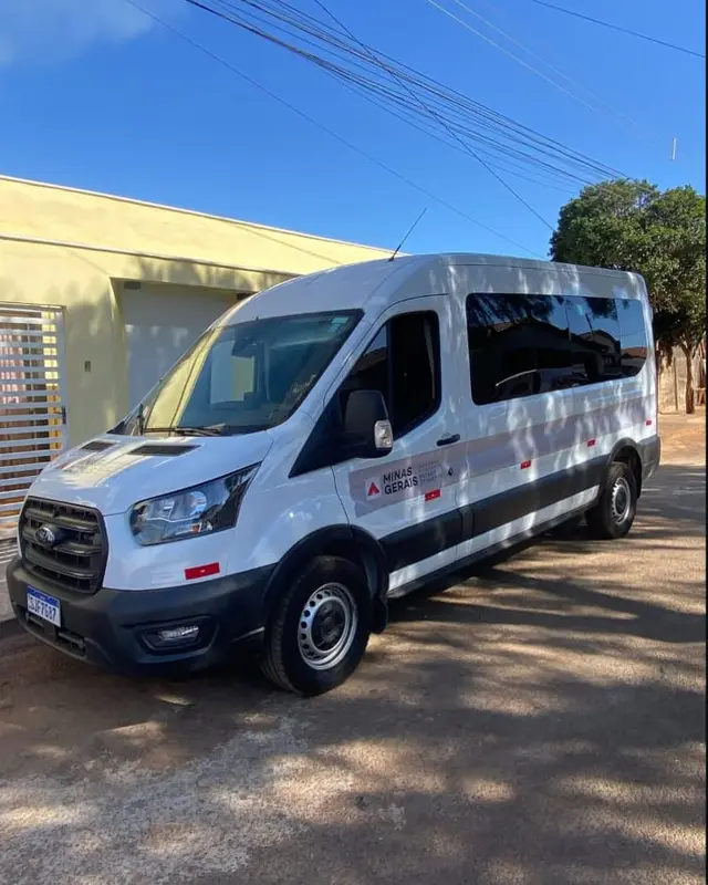 Van de passageiros — Identificação e faixas laterais